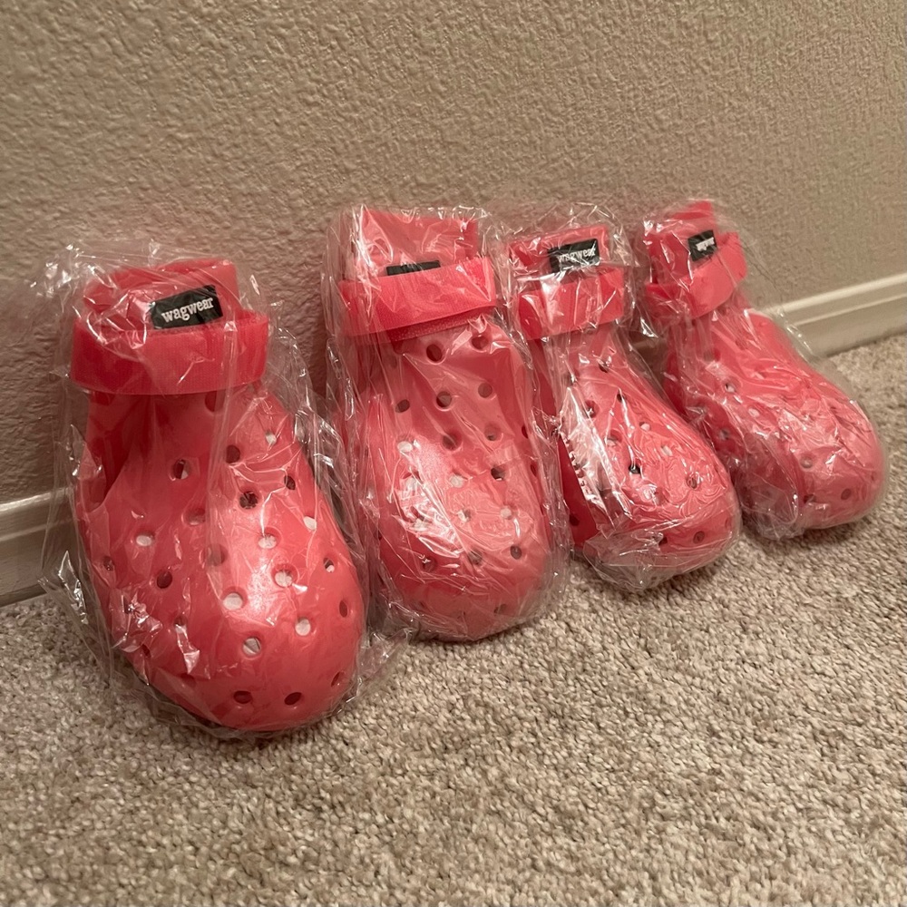 WagWear Dog Crocs Shoes
Rain and Sun - Picture 2 of 5